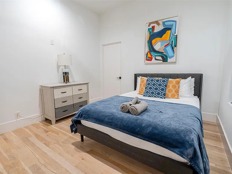 709 Memorial Heights Dr — Photo 37
