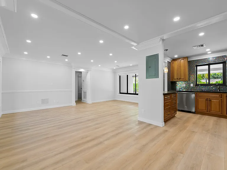 2808 Middle River Dr #2 — Photo 15