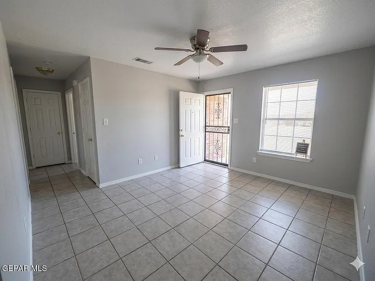 10281 Valle Del Mar Dr — Photo 12