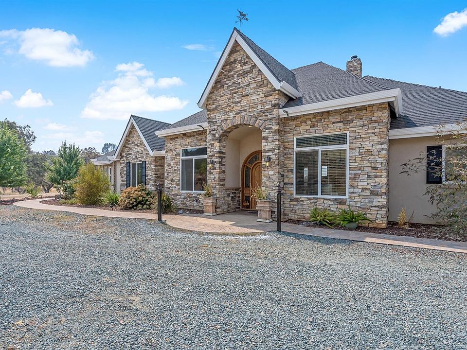 1st image of 7068 Crescent Way