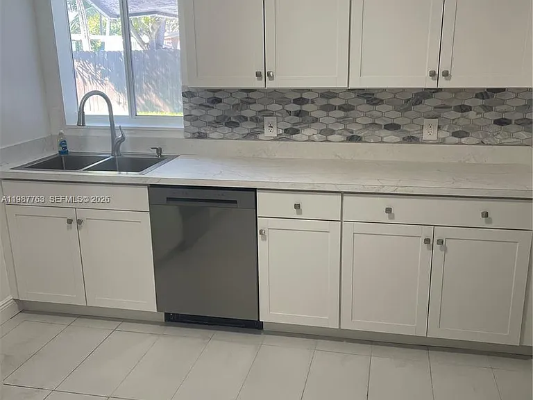 20700 SW 122nd Ave — Photo 9