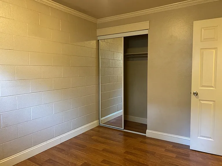 125 E Mrytle Flats — Photo 43