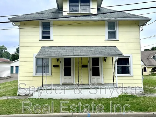 89 2nd Ave, Mogadore, OH 44260