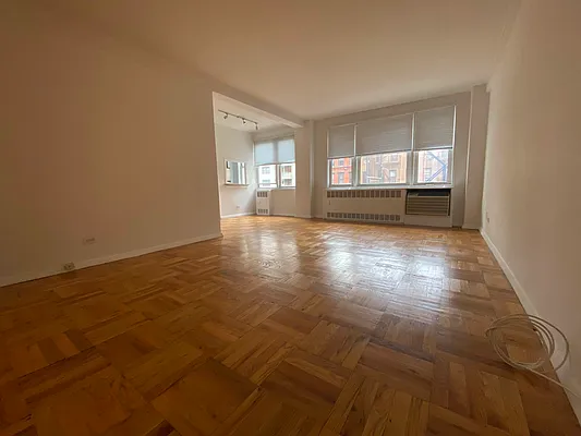 Rented by Bond New York | media 3