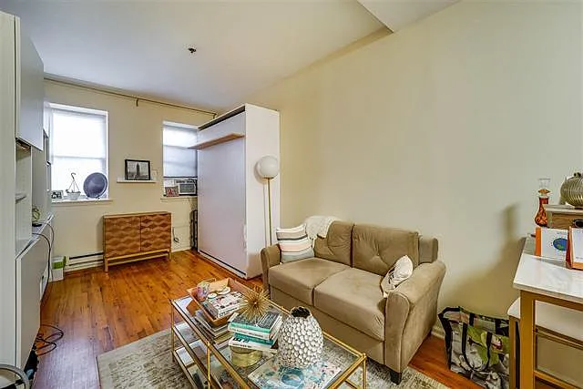 217 Bloomfield St #101 — Photo 2