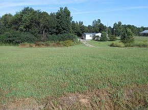 2nd image of 3297 County Road 35