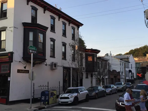 4343 Main St #2, Philadelphia, PA 19127