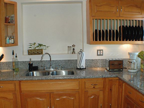 Beautiful Granite Counters!