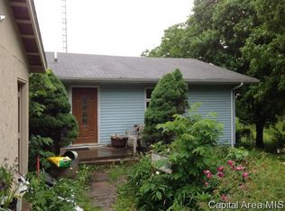 2077 Heitz Rd, Jacksonville, IL 62650