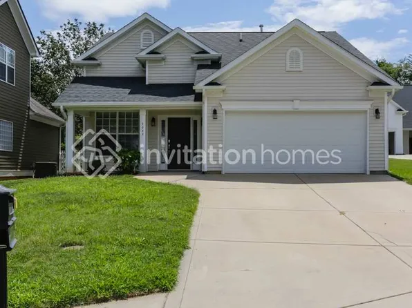 7888 Smith Pond Dr, Denver, NC 28037