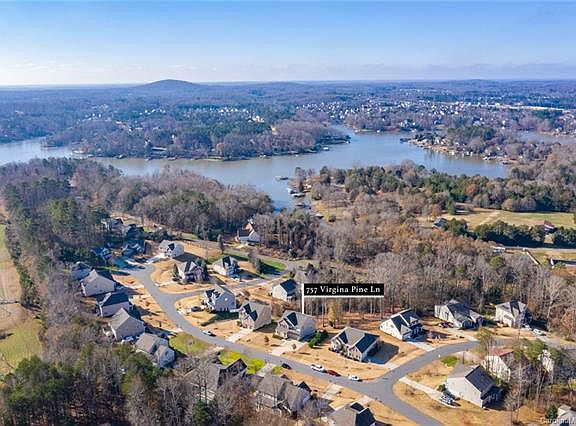 5th image of 757 Virginia Pine Ln