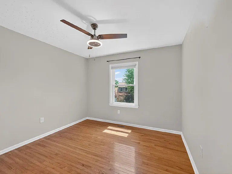 21228 McFadden Sq #314 — Photo 17