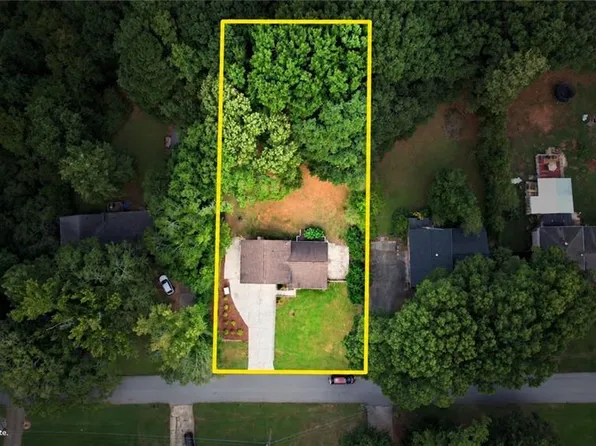 1042 Duke Dr, Conyers, GA 30013