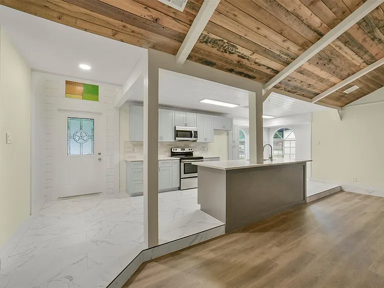 23122 Whispering Willow Dr — Photo 2