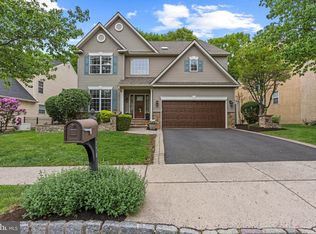 116 Riverwoods Dr, New Hope, PA 18938