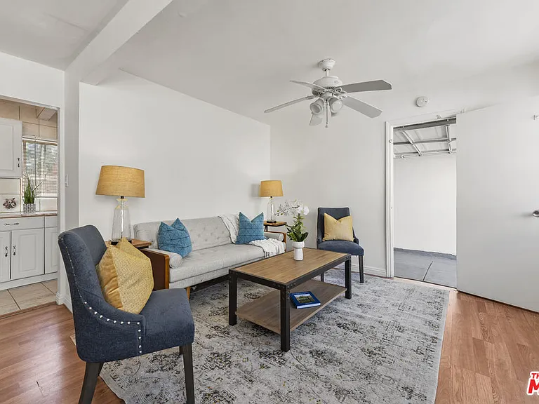 1114 S La Peer Dr — Photo 29