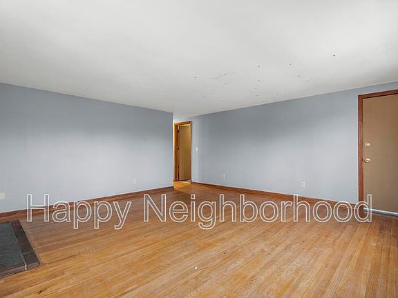 3rd image of 16 Atkins St Unit 4