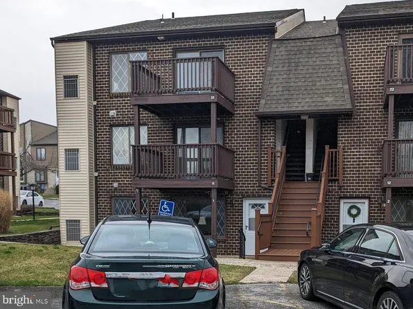 5200 Hilltop Dr #347-V21, Brookhaven, PA 19015