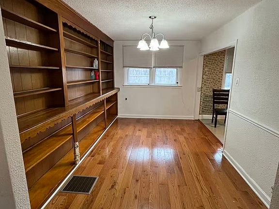 4th image of 6650 Tackawanna St