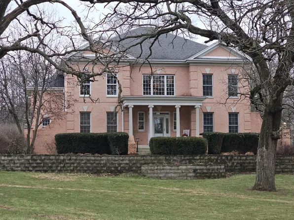 1918 Julia Way, Lakemoor, IL 60051