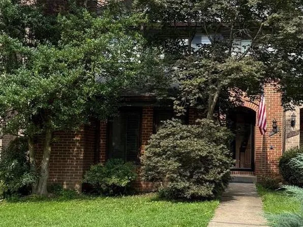 5723 Waters Edge Landing Ct, Burke, VA 22015