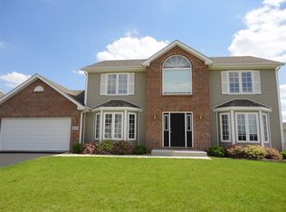 1951 Lakindale Dr, Machesney Park, IL 61115
