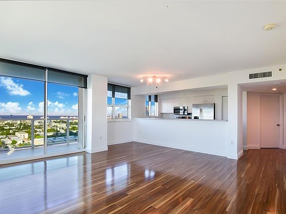 4th image of 650 West Ave APT 1712