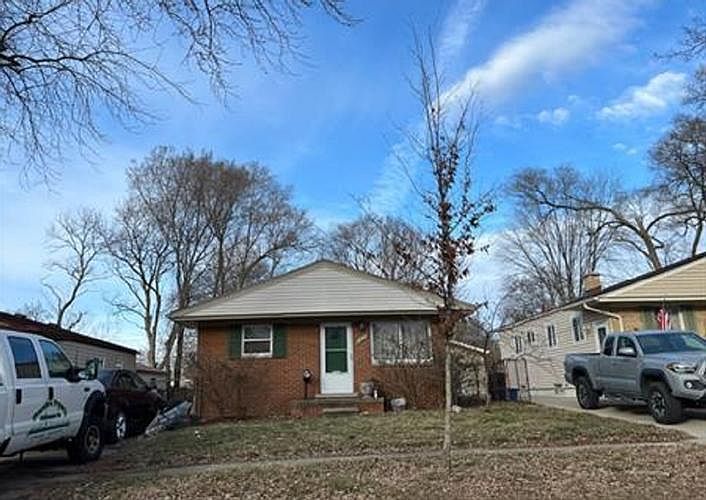 8931 Beatrice St Livonia MI 48150 Zillow