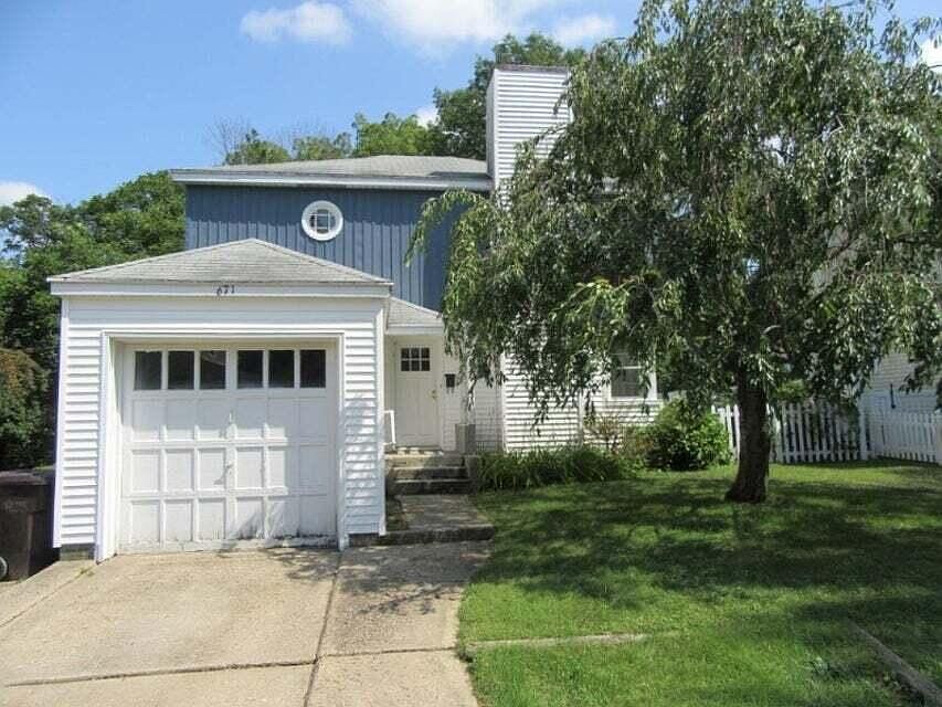 1st image of 671 Center St