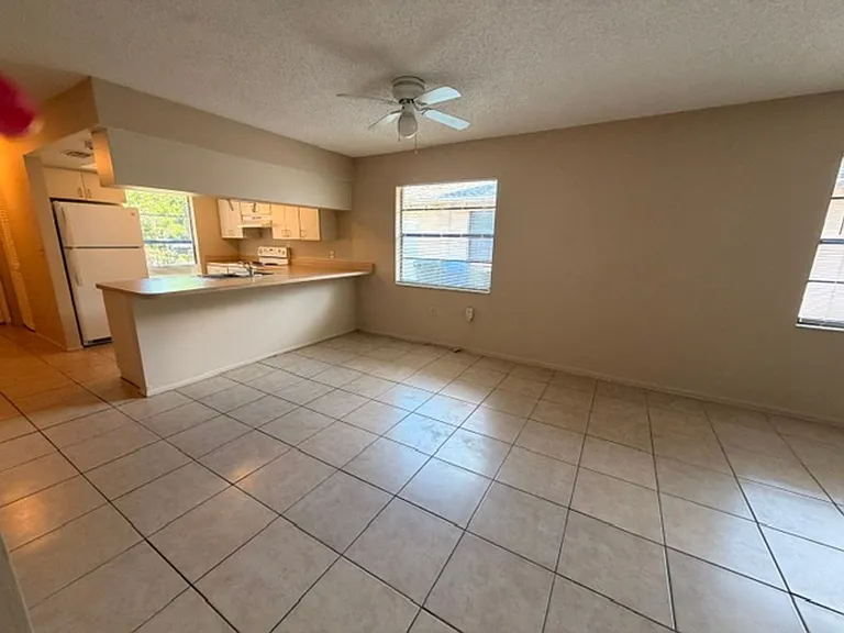 4445 Worcester Rd — Photo 12