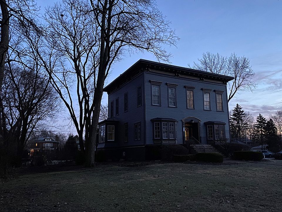 2nd image of 140 Herrick Rd