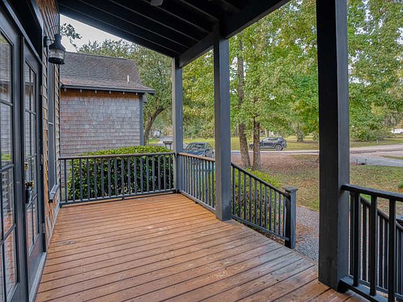 4th image of 2005 Ashwood Cir #C