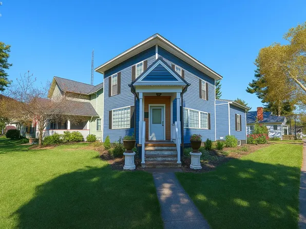 402 W Pearl St, Willard, OH 44890