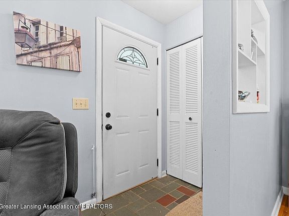 5th image of 925 Mitchell Ave