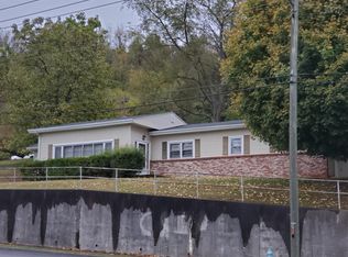 1020 Bluegrass St, Bristol, VA 24201