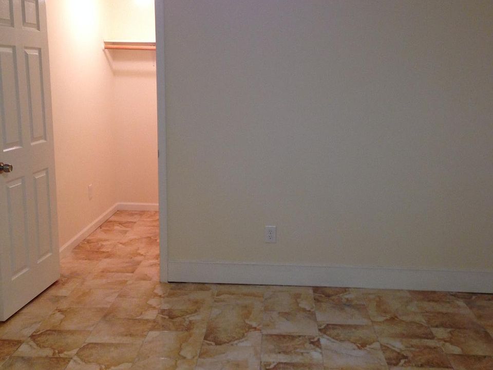 bedroom w wic