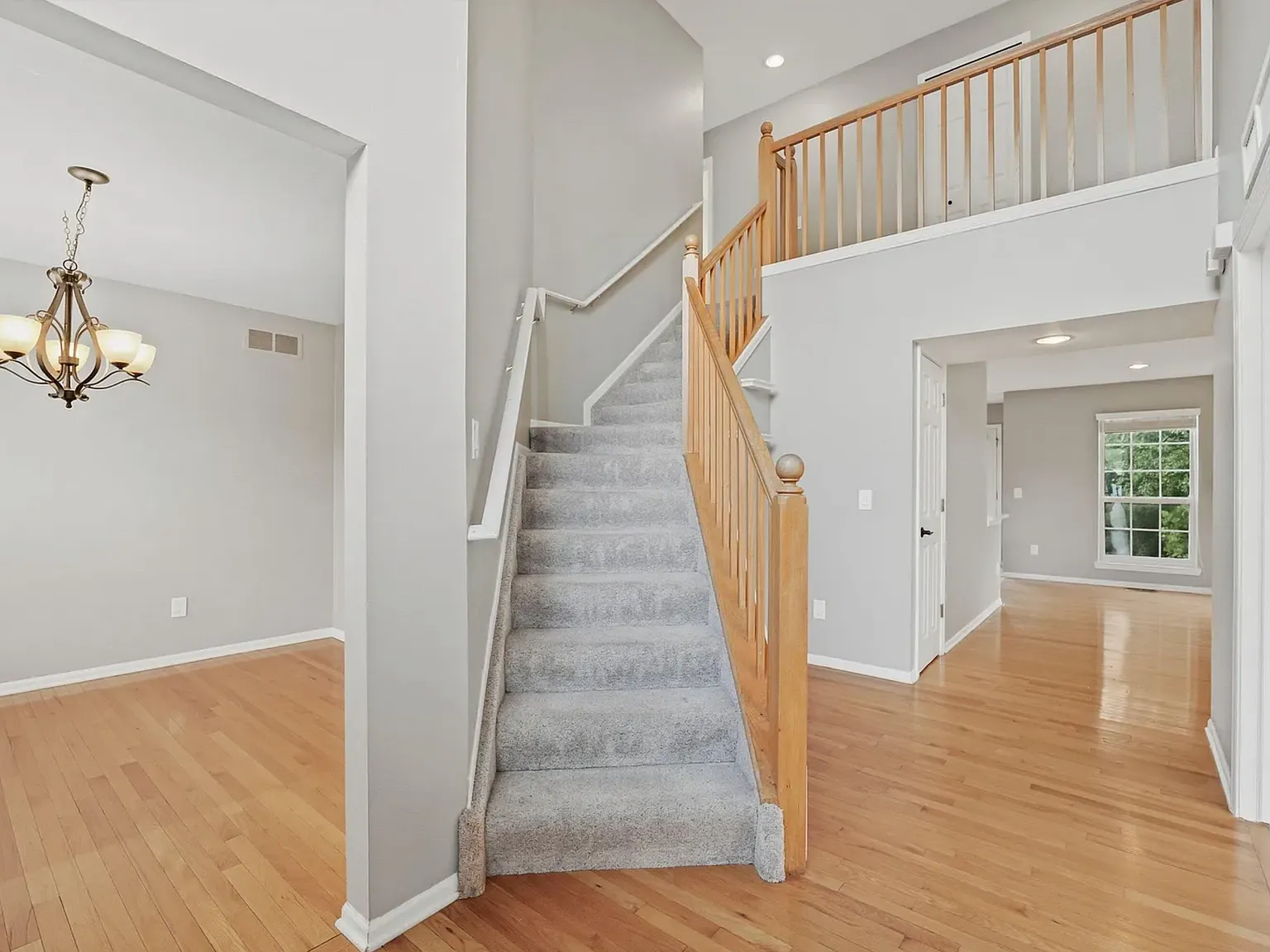 4 bed, 3311 sqft, $4,000 — Photo 4