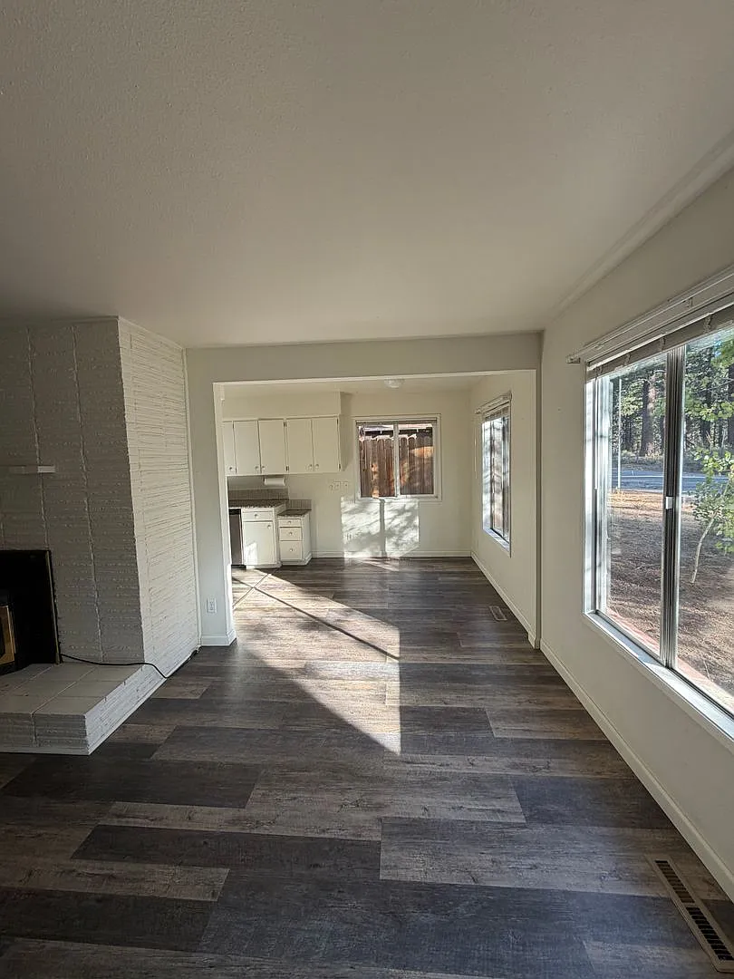 Backs to the Upper Truckee - 4 Bed, 2.5 Bath with 2 Car Garage — Photo 4