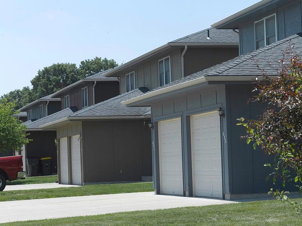 617 Glen Ct, Lansing, KS 66043 Zillow