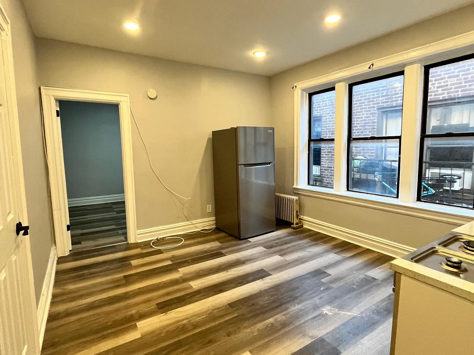 1 bed, 650 sqft, $1,750 — Photo 2