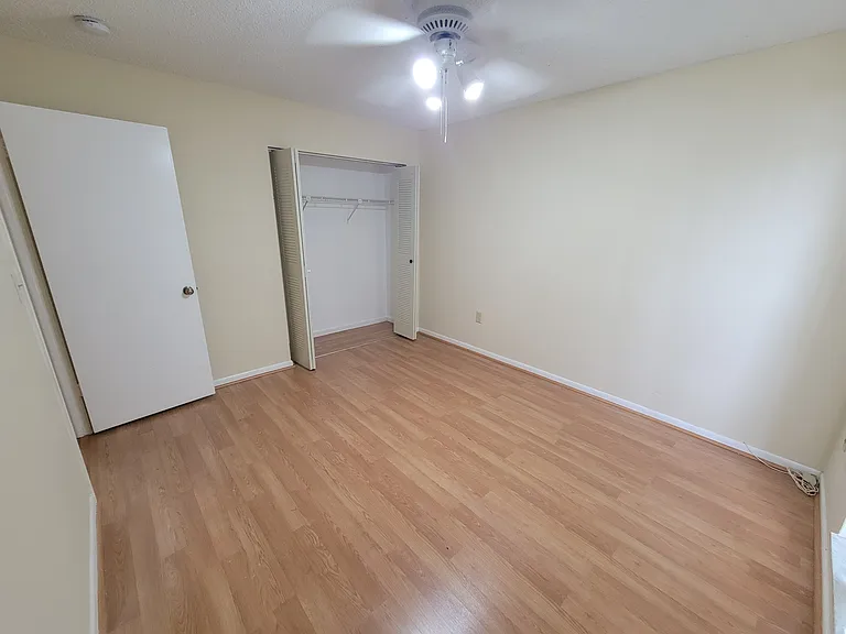 5881 Chester Ln — Photo 30