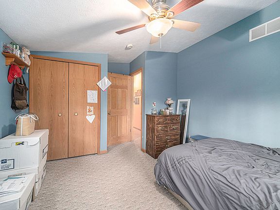 3rd image of 4834 Lansing Ave