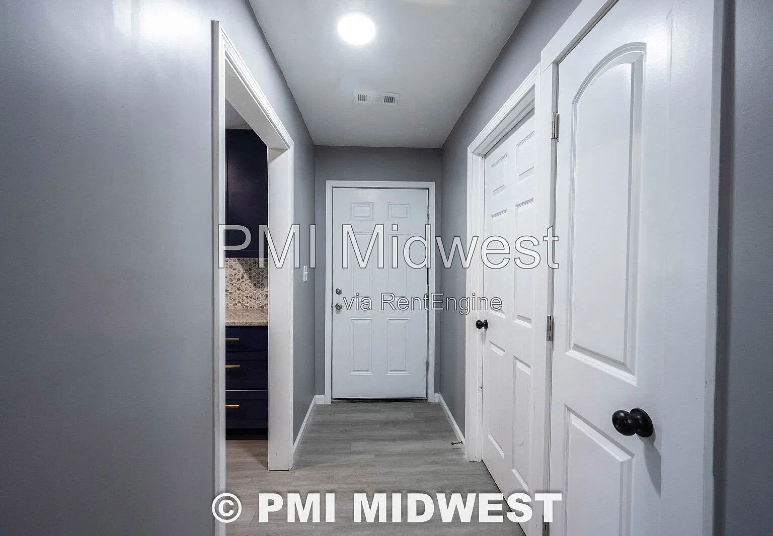 2 bed, 1.0 bath, 1088 sqft, $1,399 — Photo 2
