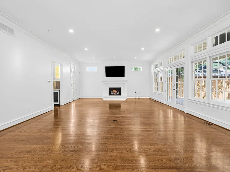 3817 Bryn Mawr Dr — Photo 13