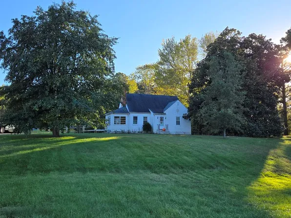 10740 Kings Hwy, Montross, VA 22520