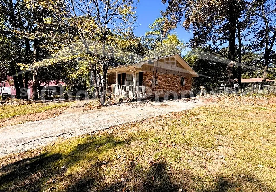 608 Tomahawk Circle Birmingham, AL 35214 - 1 — Photo 3