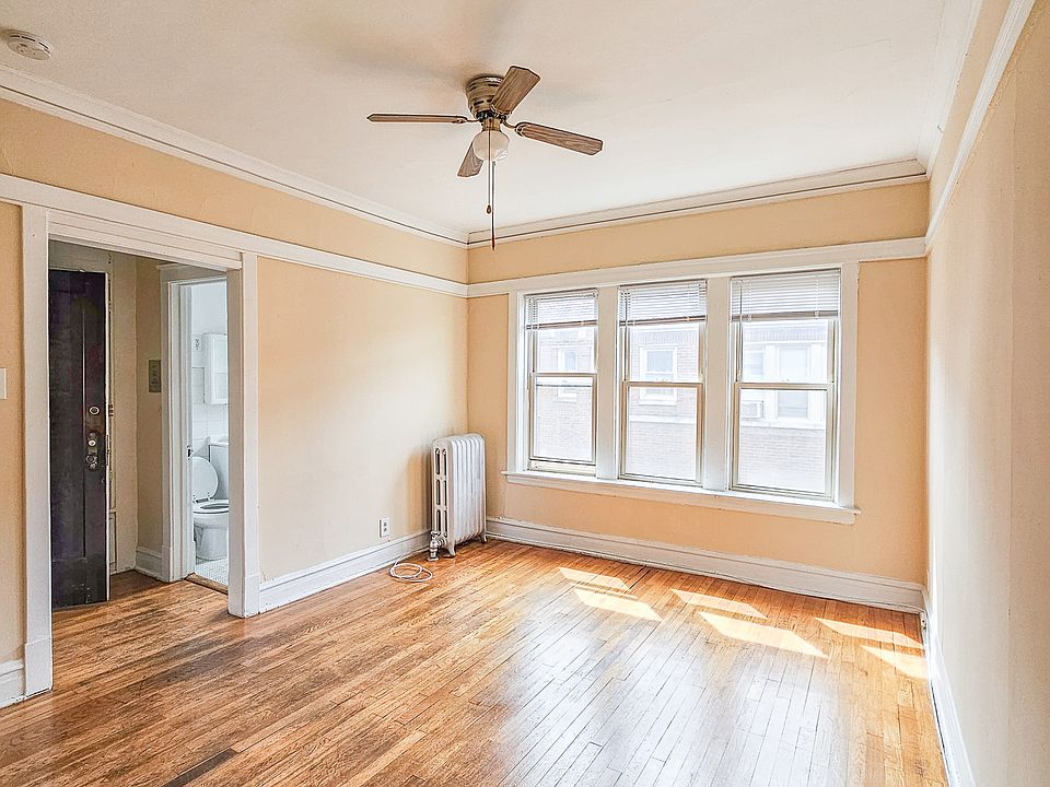 1st image of 4443 N Damen Ave #H3
