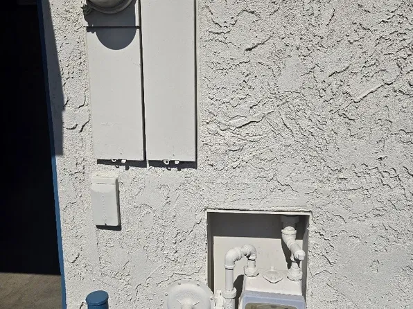 5950 Imperial Hwy, South Gate, CA 90280