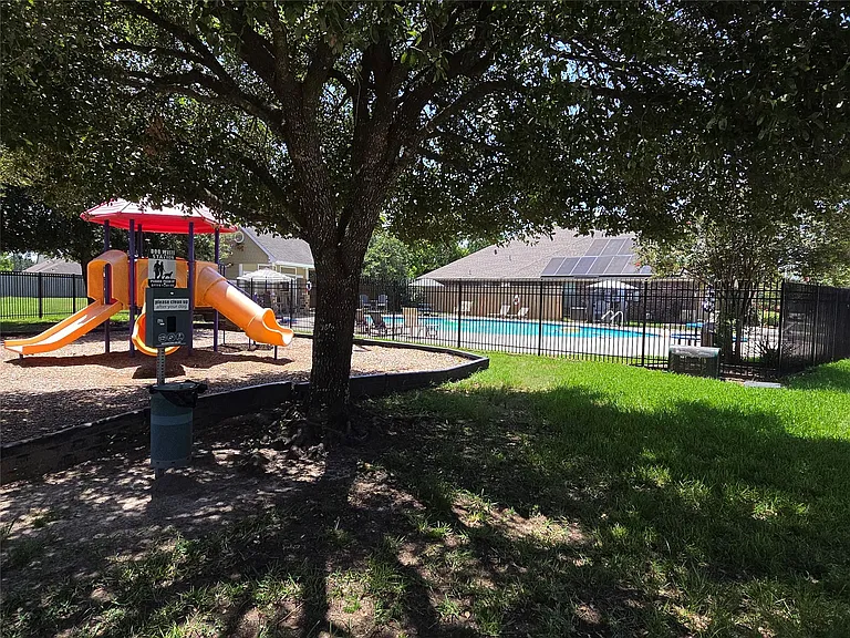 3031 E Lockeridge Village Dr — Photo 29