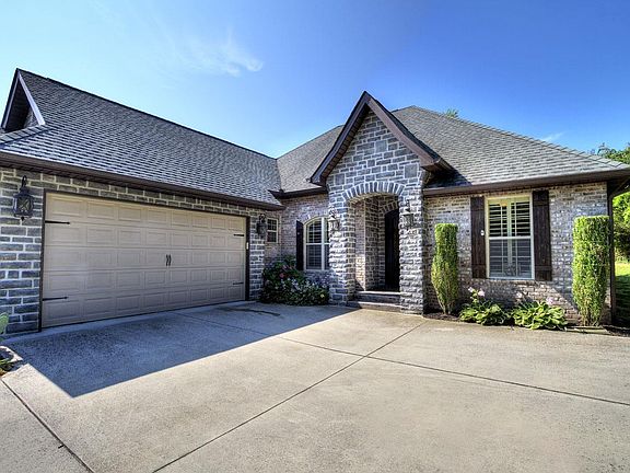 5th image of 210 Ogana Ln